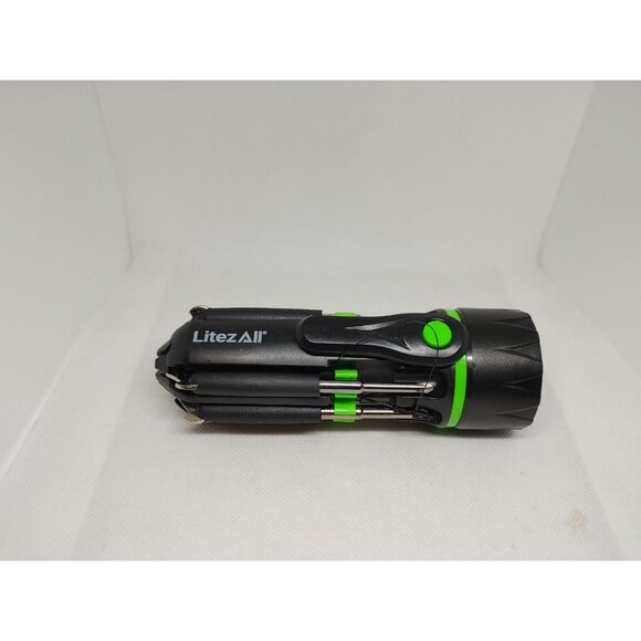 8 in 1 Multi-Functional Screwdriver W/ 6 LED Torch Flash Light Repair Tool TOP - Picture 2 of 4